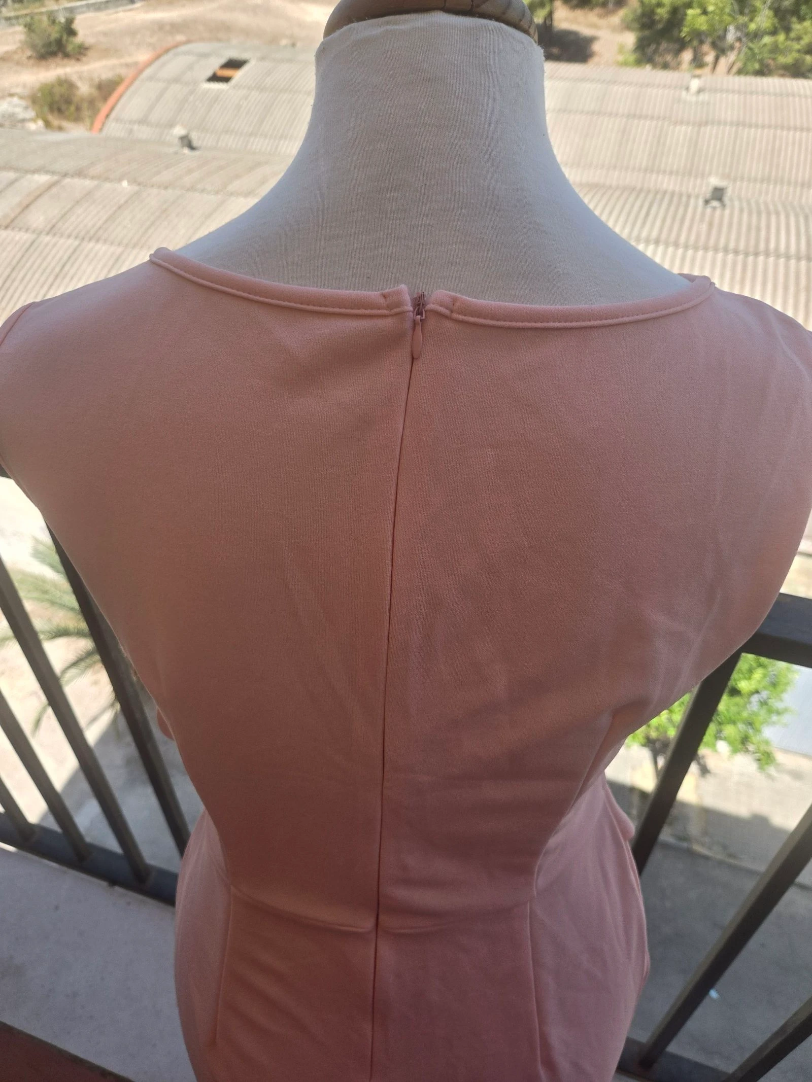 Robe pastel rose avec noeud – photo 6